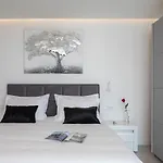 Luxury Spotlight With Pool *