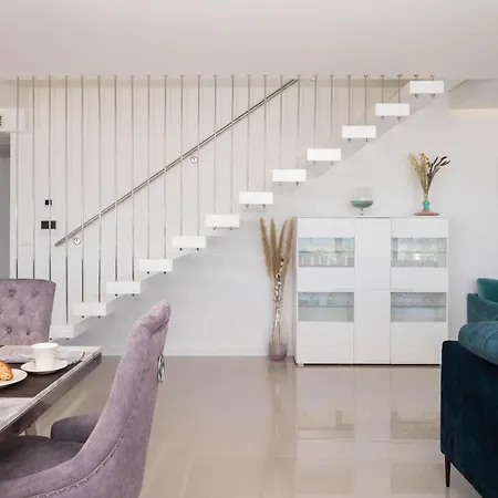 Luxury Spotlight With Pool