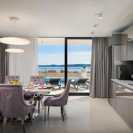 Luxury Spotlight With Pool Villa Kastela