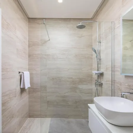 Luxury Spotlight With Pool *