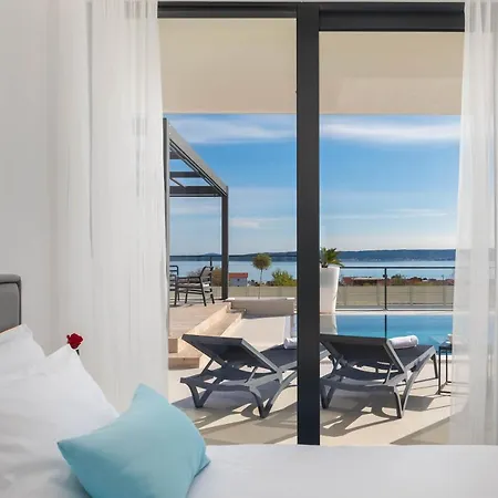 Luxury Spotlight With Pool