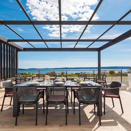 Villa Luxury Spotlight With Pool Kastela