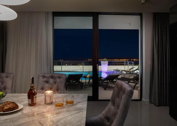 Luxury Spotlight With Pool * Kaštela