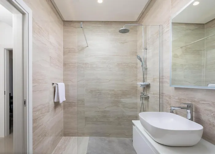 Luxury Spotlight With Pool *