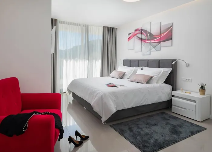 Luxury Spotlight With Pool 빌라